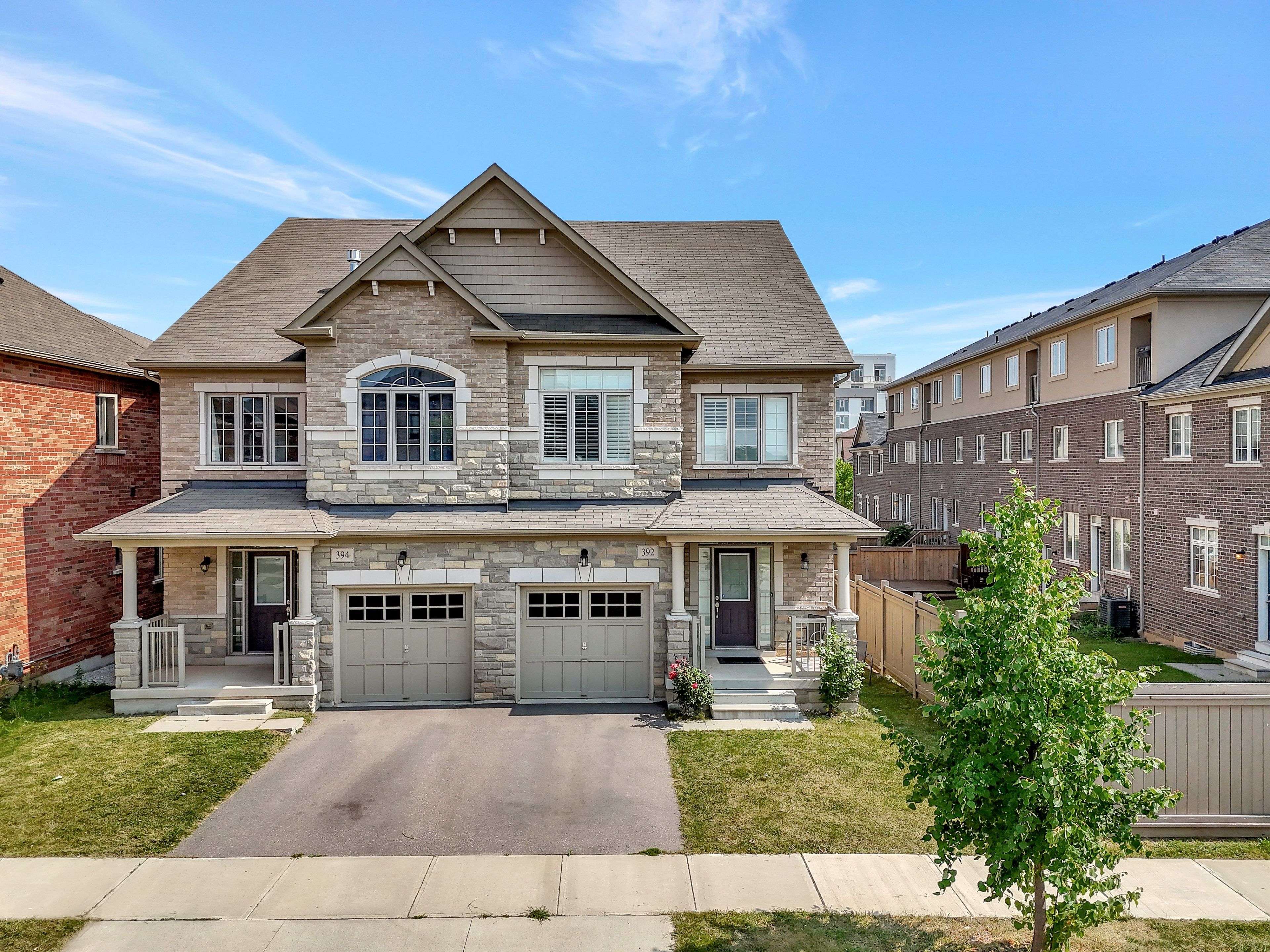 Oakville, ON L6H 0S1,392 Grindstone TRL