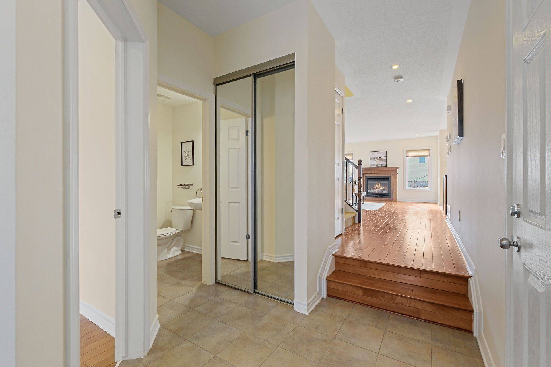 Kanata, ON K2K 0E8,404 Abbeydale CIR