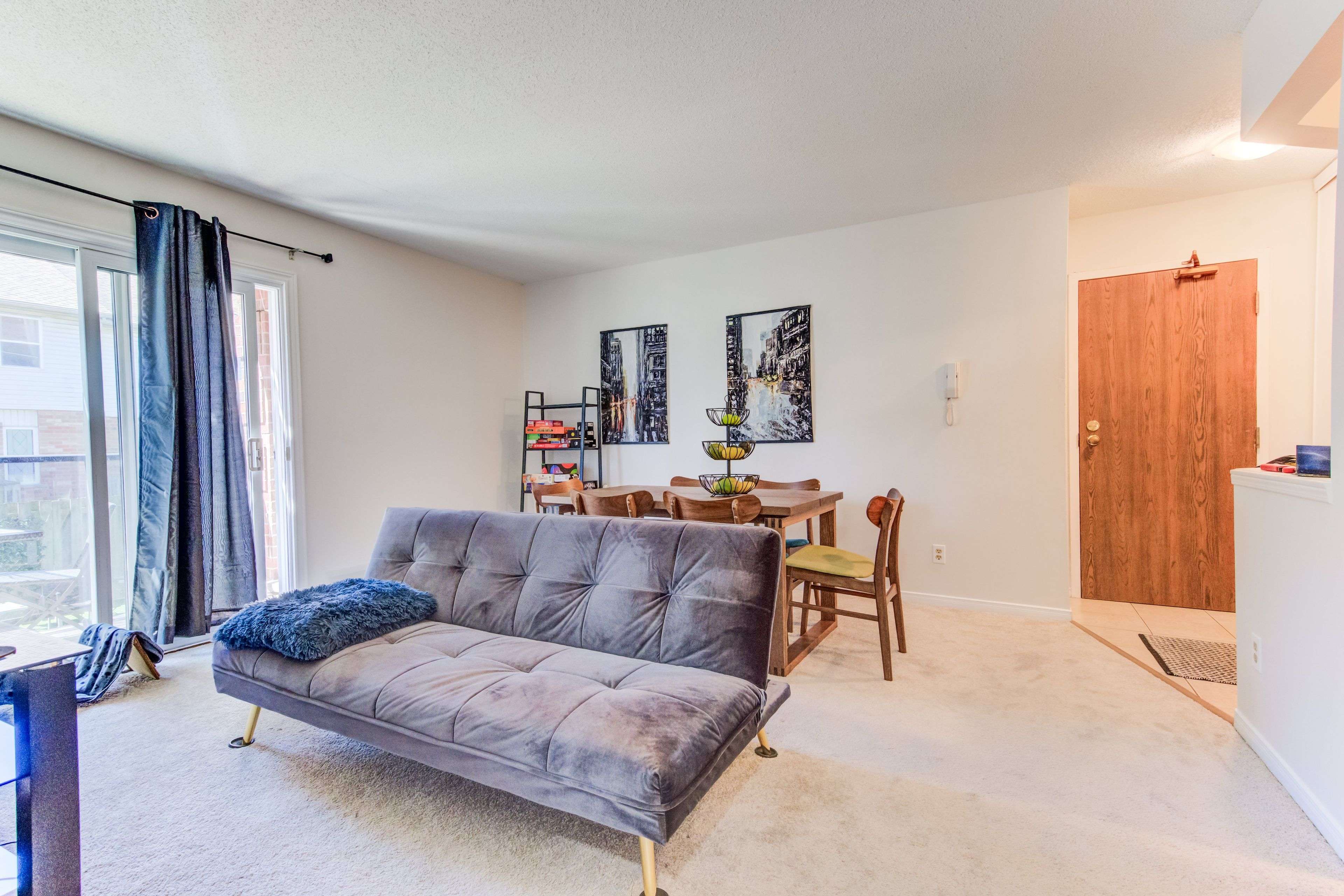 Kitchener, ON N2C 2P4,565 Greenfield AVE #406