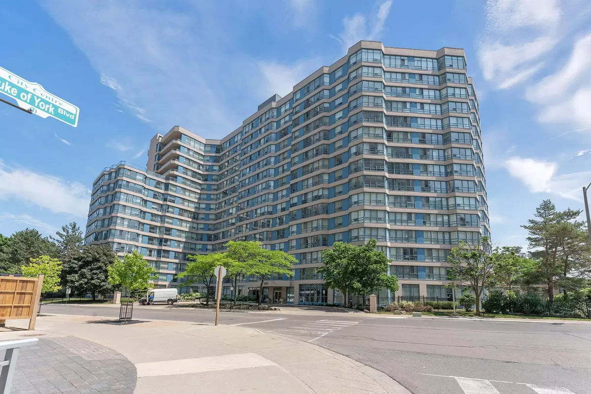 Mississauga, ON L5B 3Z4,250 Webb DR #612