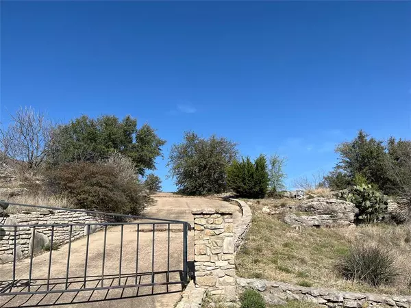 Strawn, TX 76475,105 Hells Gate Point