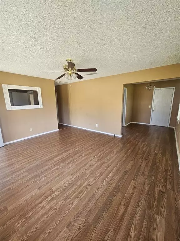 Weatherford, TX 76087,106 Tumbleweed Drive