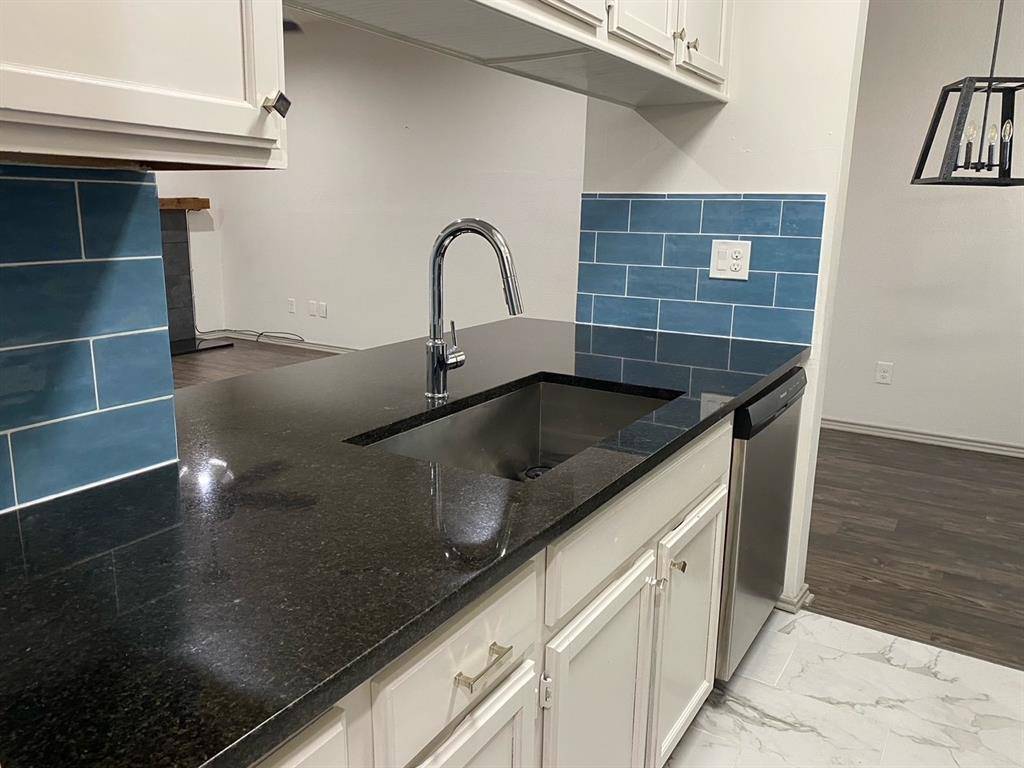 Dallas, TX 75243,9747 Whitehurst Drive #171