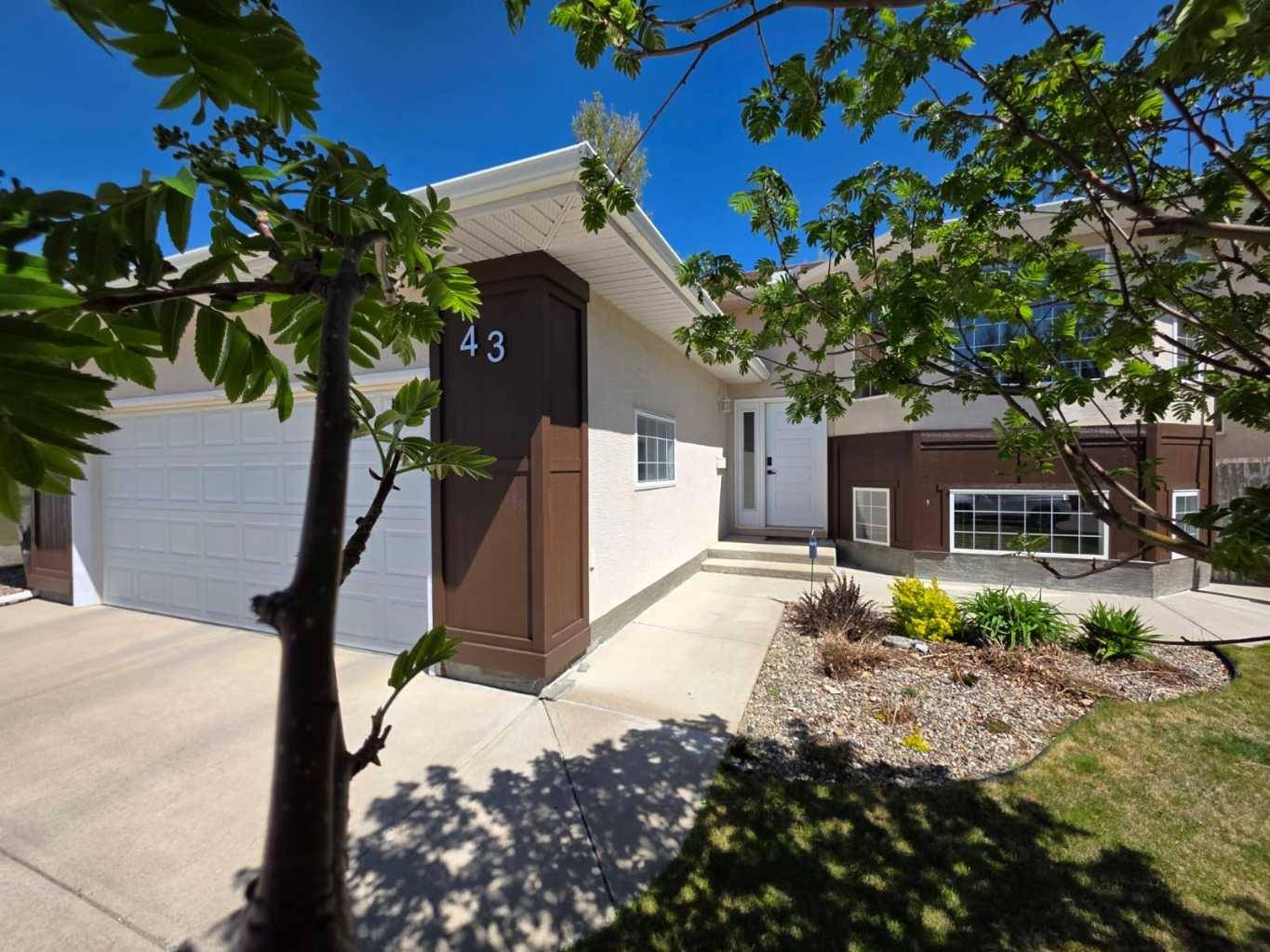 Lethbridge, AB T1K 6P9,43 Mt Blakiston RD W