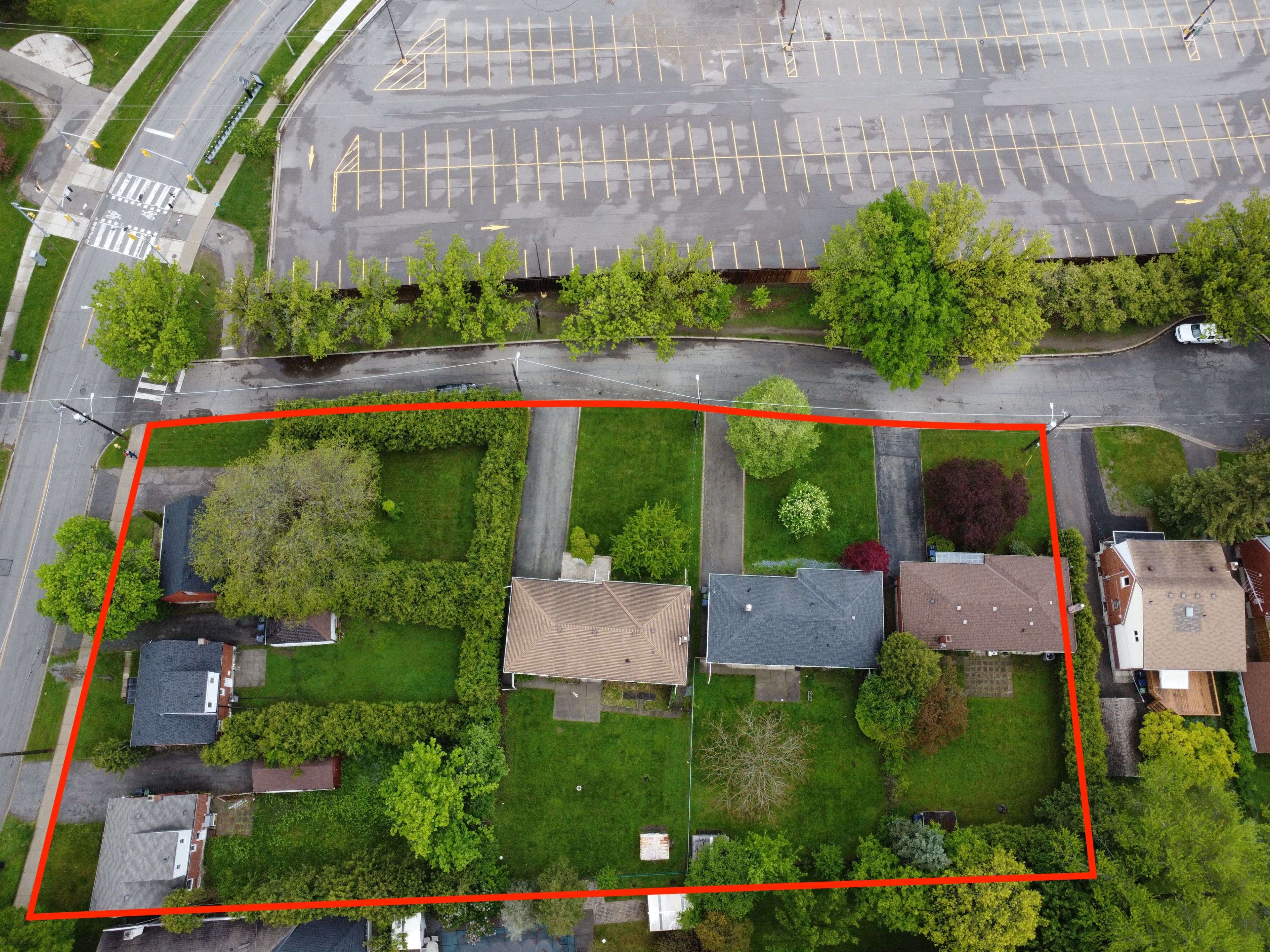 Toronto C07, ON M2M 1B4,135 Blake AVE