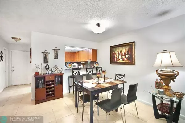 Hialeah, FL 33015,6990 NW 186th St #4-103