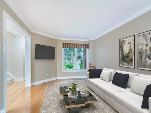 Mississauga, ON L5M 4S1,2771 Lindholm CRES