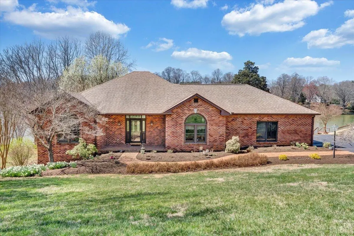 109 Haines Point TER, Forest, VA 24551