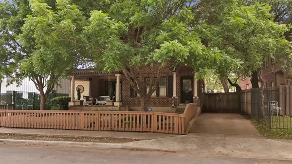 Dallas, TX 75246,4408 Worth Street