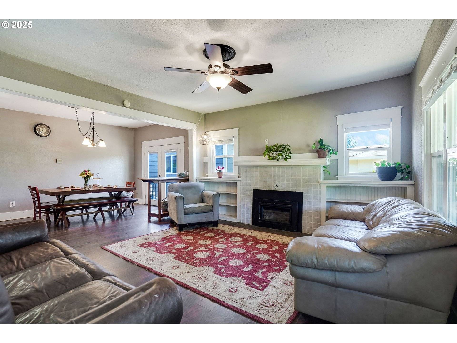 Silverton, OR 97381,318 KOONS ST
