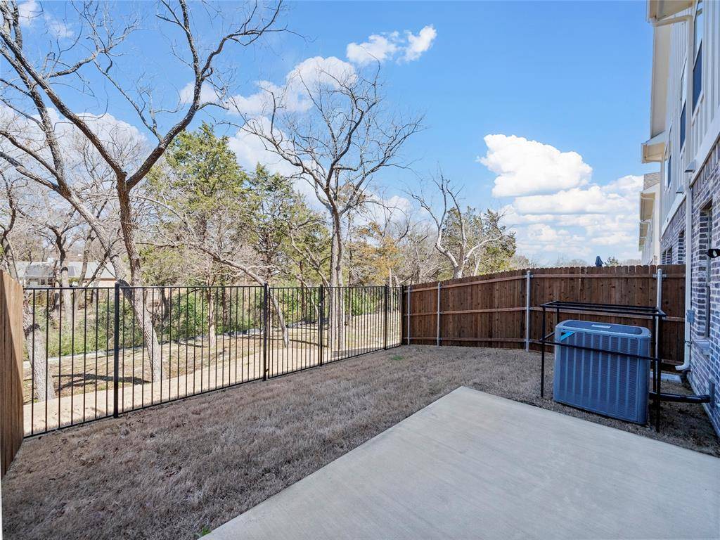 Dallas, TX 75227,6325 MASON Court