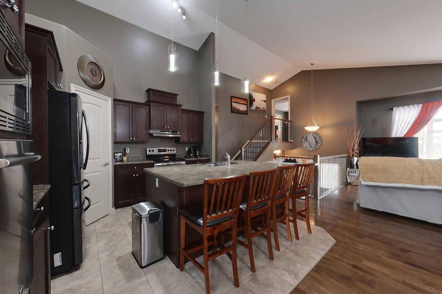 Slave Lake, AB T0G 2A3,913 7 AVE SE