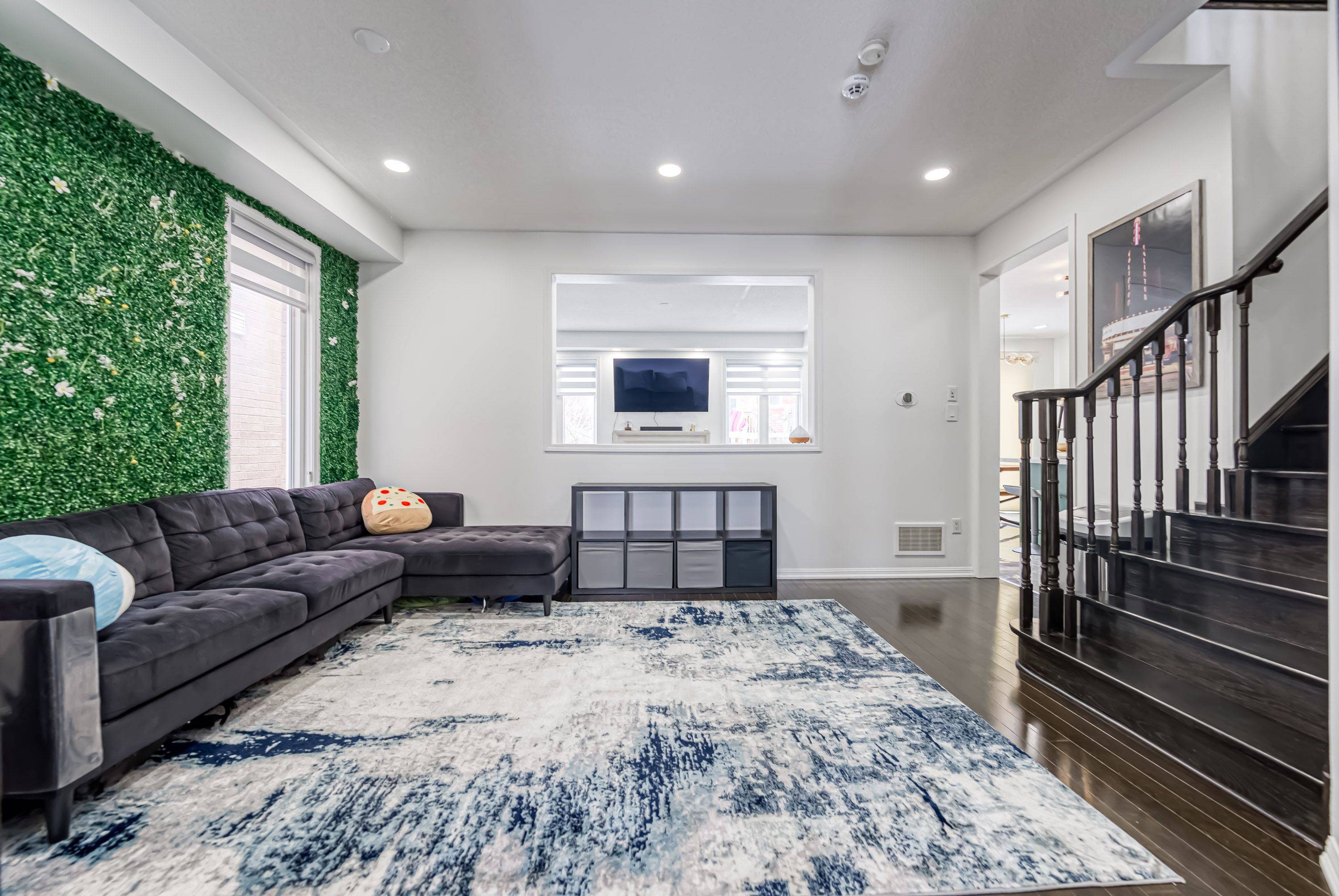 Newmarket, ON L3X 3K3,63 Ross Patrick CRES