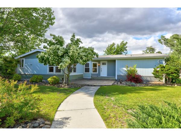 403 IOLA ST, Dallesport, WA 98617