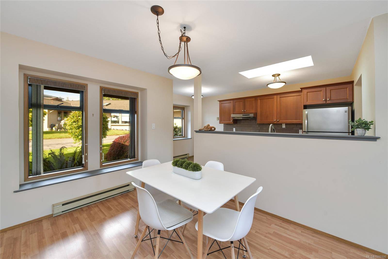 Central Saanich, BC V8M 1K2,1144 Verdier Ave #2