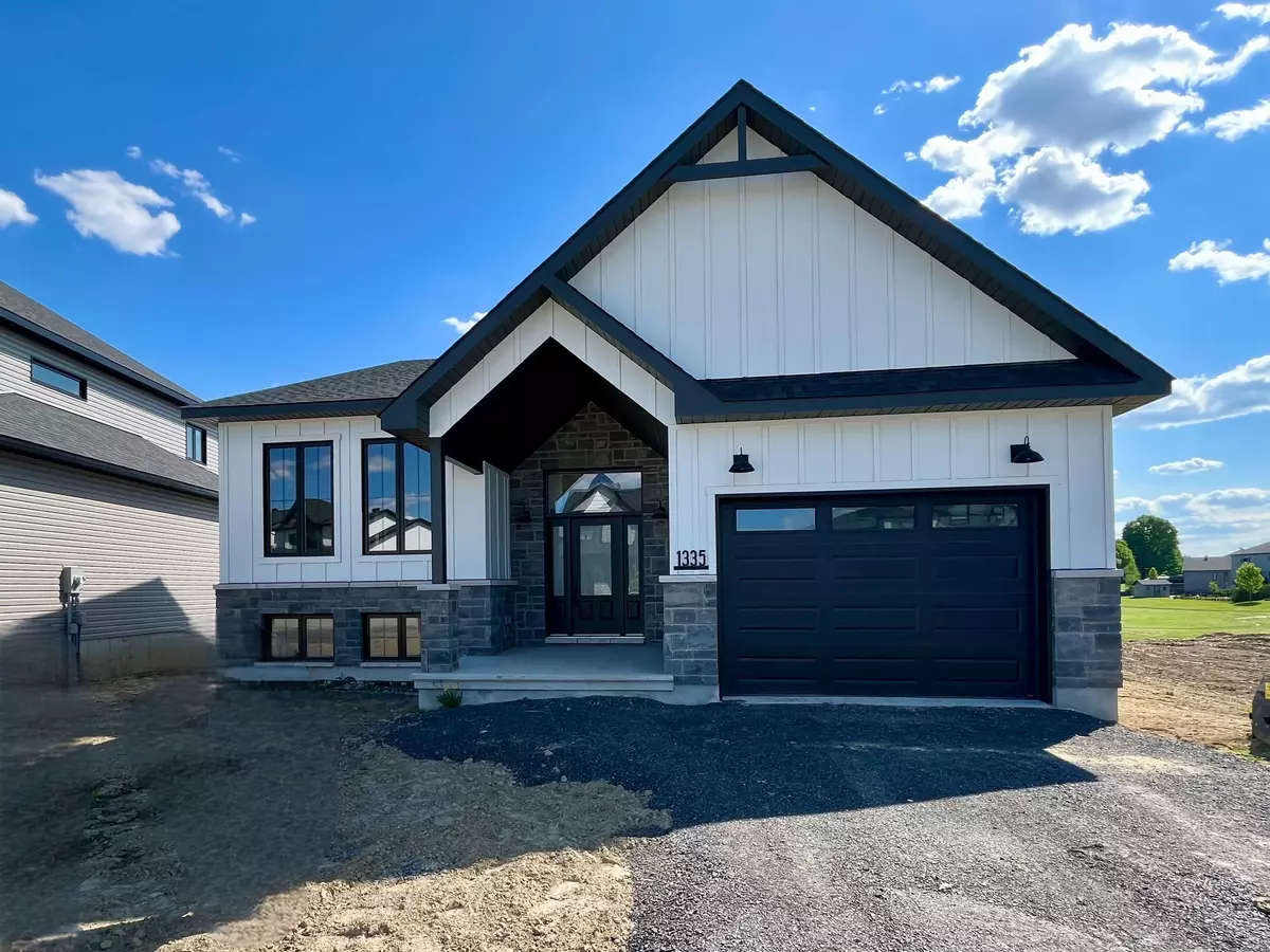 Russell, ON K0A 1W0,1335 Fribourg ST