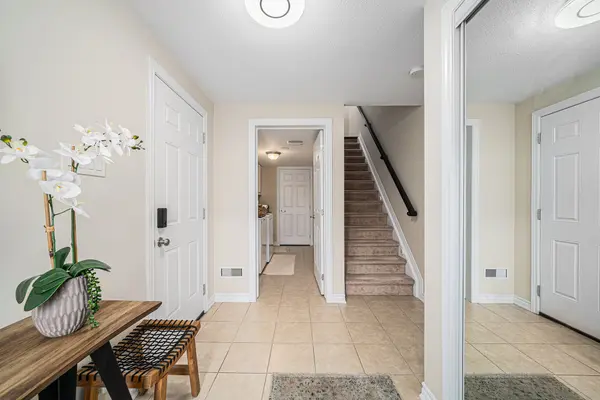 Barrhaven, ON K2J 5W9,335 Sweet Grass CIR