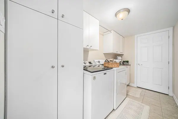 Barrhaven, ON K2J 5W9,335 Sweet Grass CIR