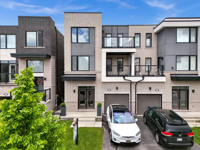 6 Vaudeville DR, Toronto W06, ON M8W 0B5