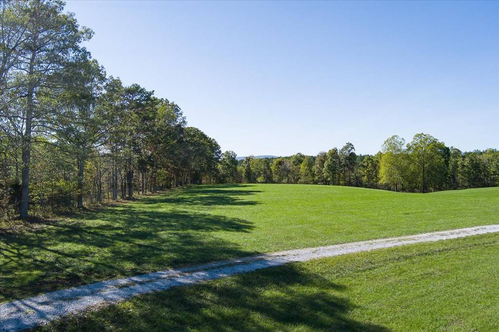 Oakdale, TN 37829,308 Huse Watson Rd.