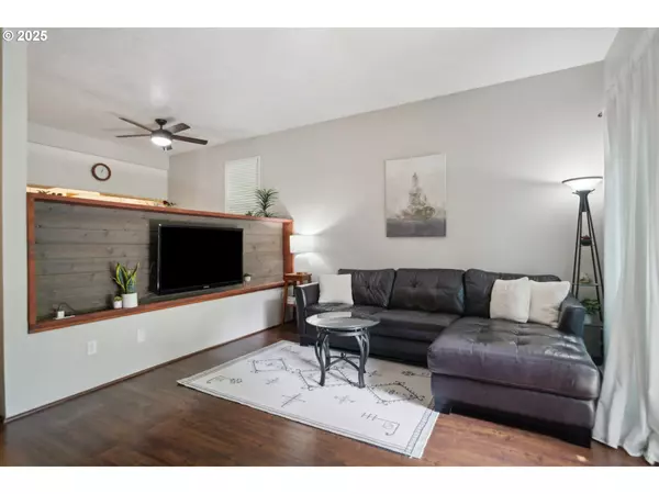 Lake Oswego, OR 97035,4610 LOWER DR