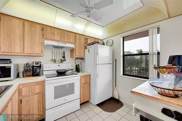2711 NW 104th Ave #302, Sunrise, FL 33322