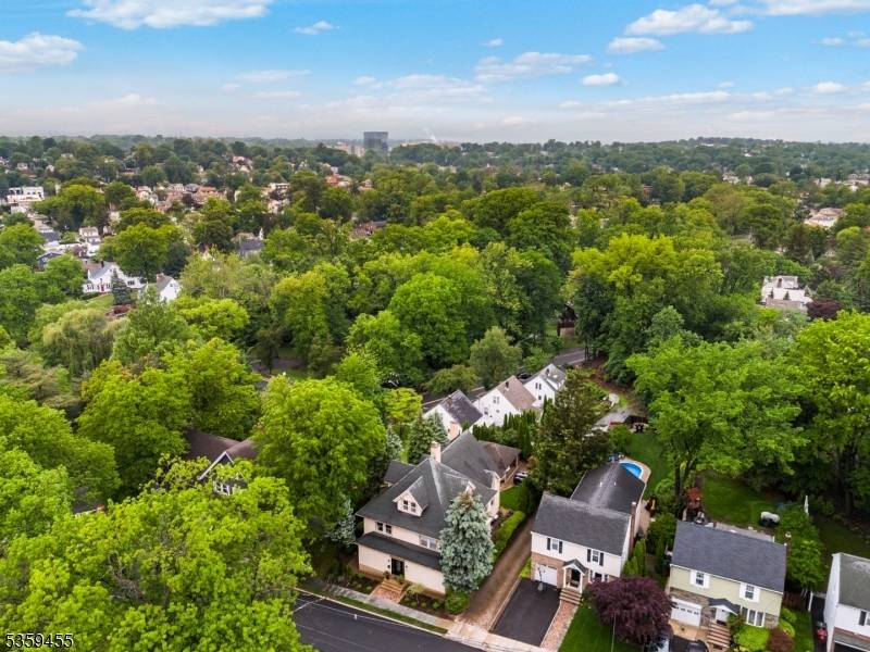 Nutley Twp., NJ 07110,296 Highfield Ln