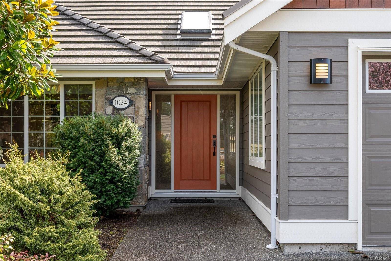Qualicum Beach, BC V9K 0A1,1024 Cantebury Pl