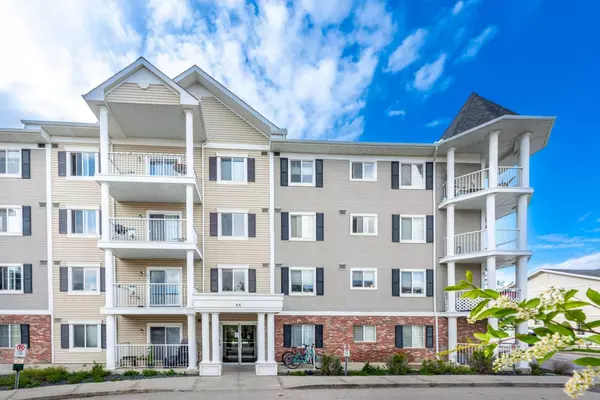 Calgary, AB T3K 0T1,69 Country Village MNR Northeast #5408