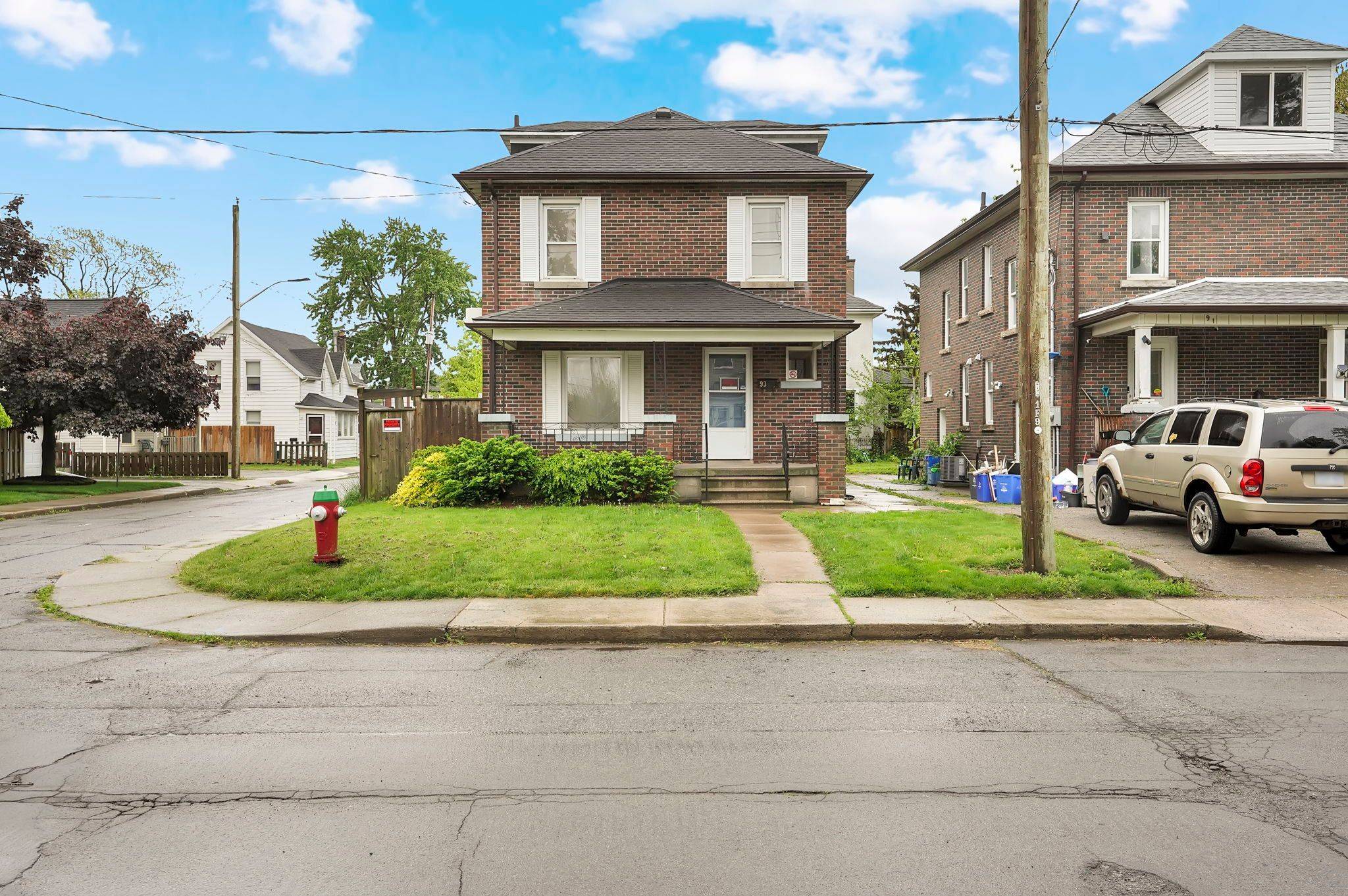 93 State ST, Welland, ON L3B 4K6
