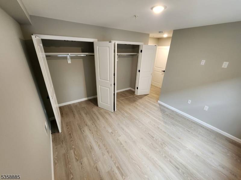 Newark City, NJ 07108,316 W Runyon St