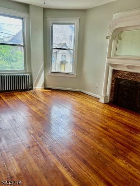 Paterson City, NJ 07522,27 Haledon Ave