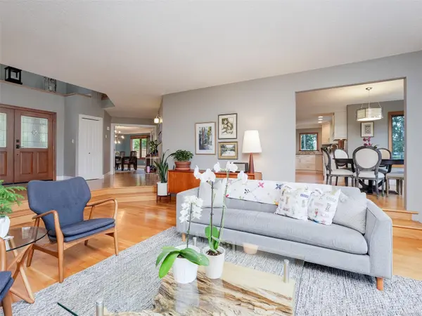 North Saanich, BC V8L 1K2,8635 Emard Terr