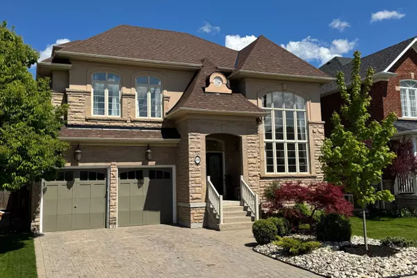 23 Weslock CRES, Aurora, ON L4G 7Y9