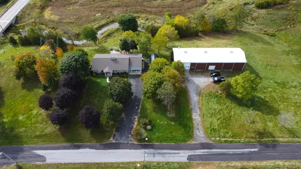 17 Cemetery RD, Norfolk, ON N0E 1Z0