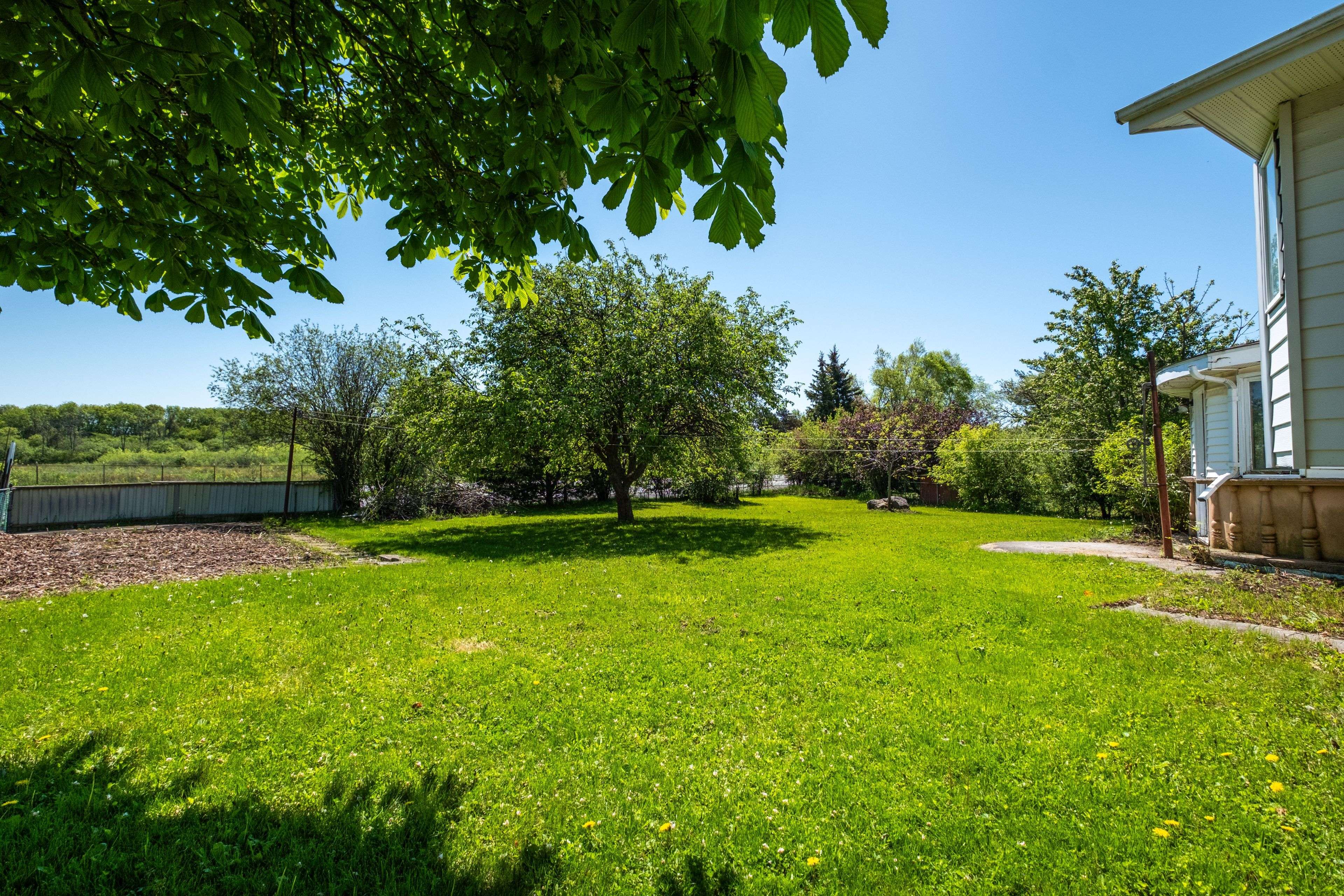 Kingston, ON K7M 6N7,156 Inverness CRES