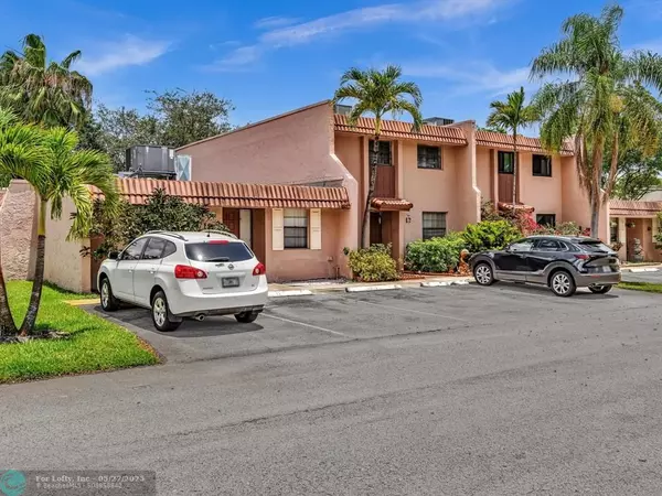 12 Toledo Ct #12, Fort Lauderdale, FL 33324