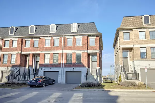 14 Seacoasts CIR, Vaughan, ON L6A 5B6