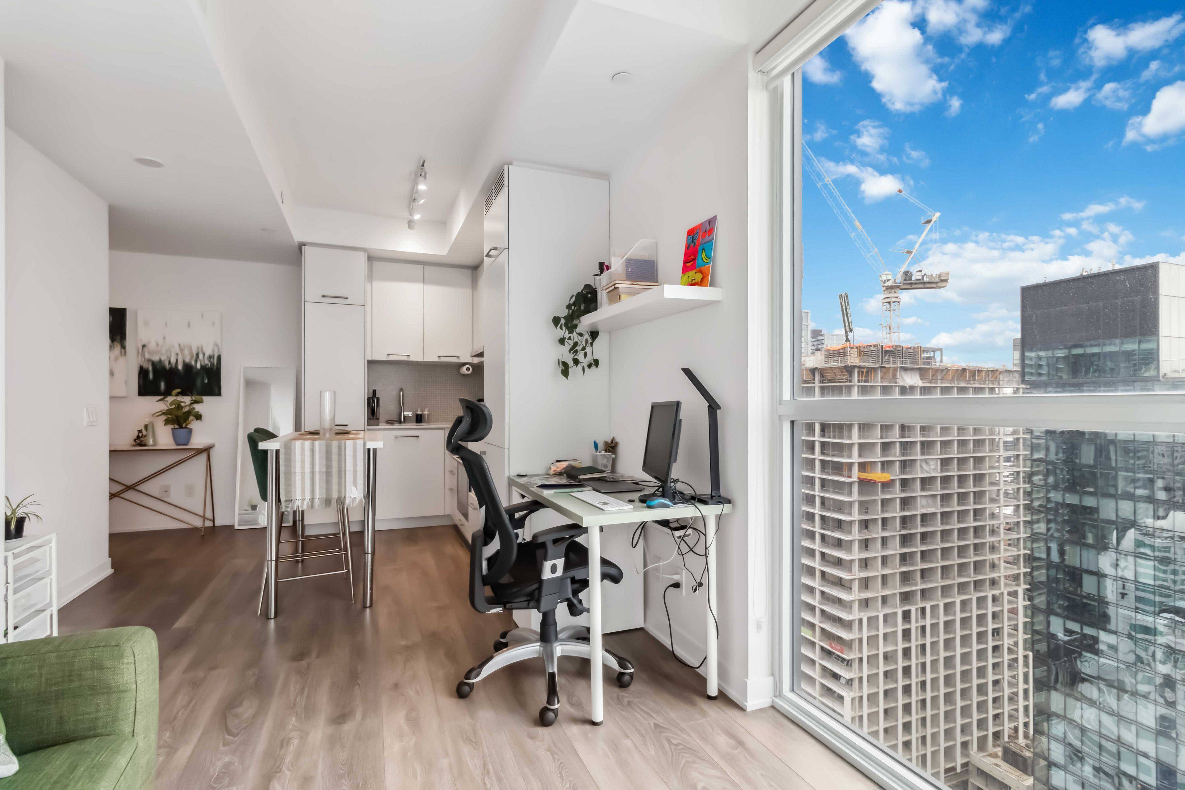 Toronto C01, ON M5V 0P1,87 Peter ST #3306