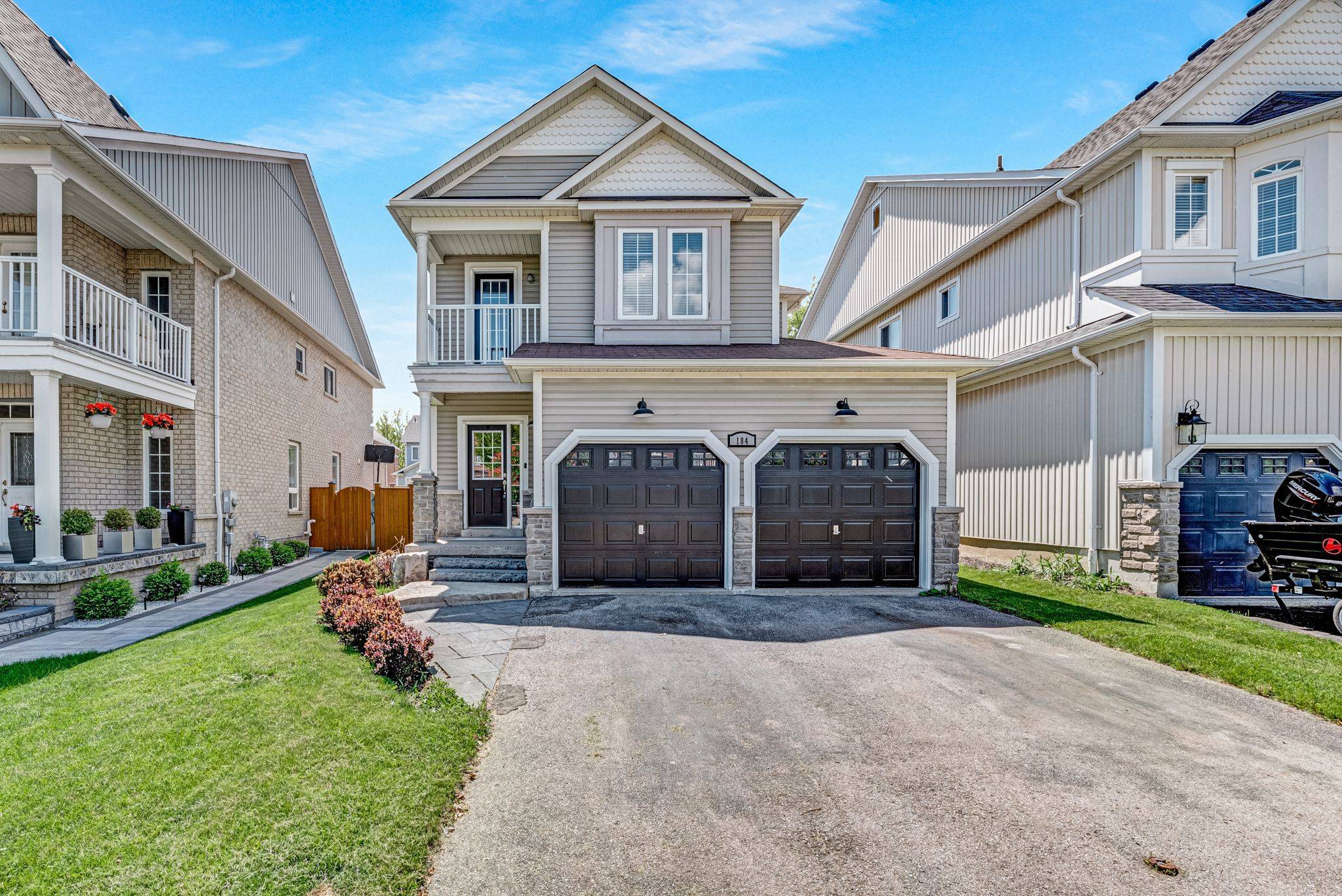 184 Cachet BLVD, Whitby, ON L1M 2L9