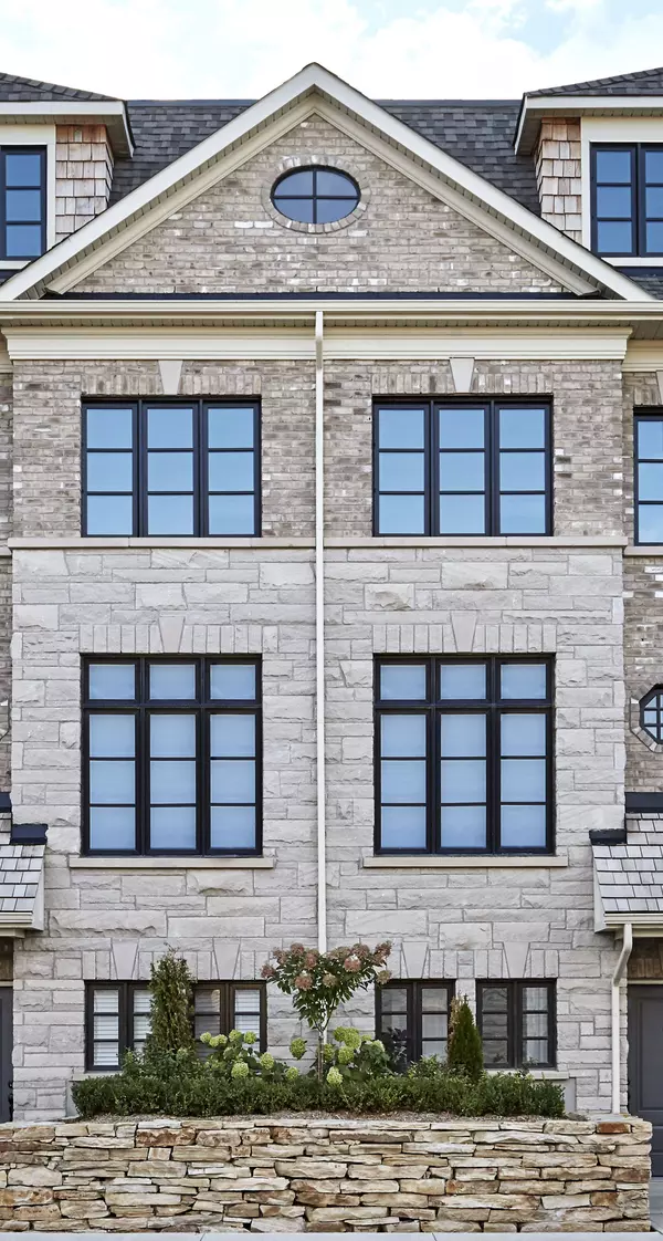 40 Lunar CRES #60, Mississauga, ON L5M 2R5