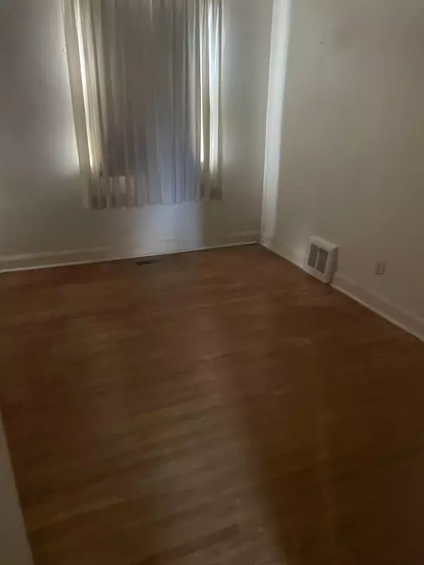 Toronto W04, ON M6M 4E9,11 Flamingo CRES