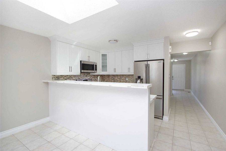 Oshawa, ON L1K 2R9,692 Ormond DR