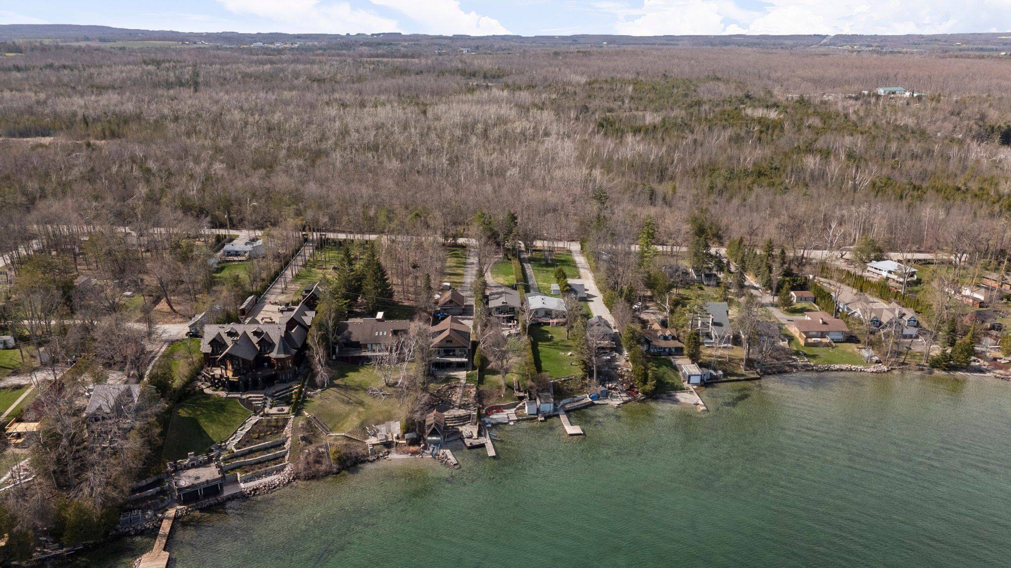 Oro-medonte, ON L0L 1T0,2679 Lakeshore RD E