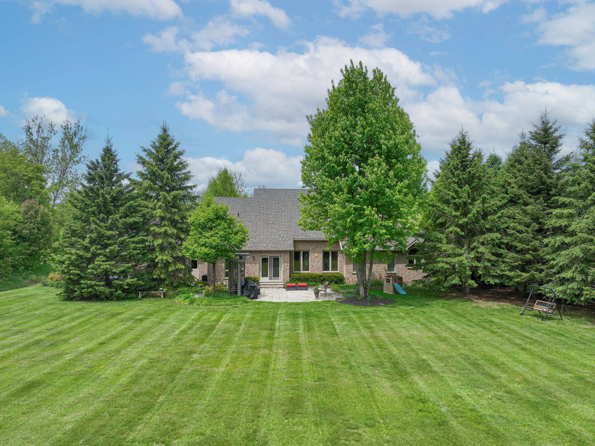 Mulmur, ON L9V 3H7,7 Jeffery DR