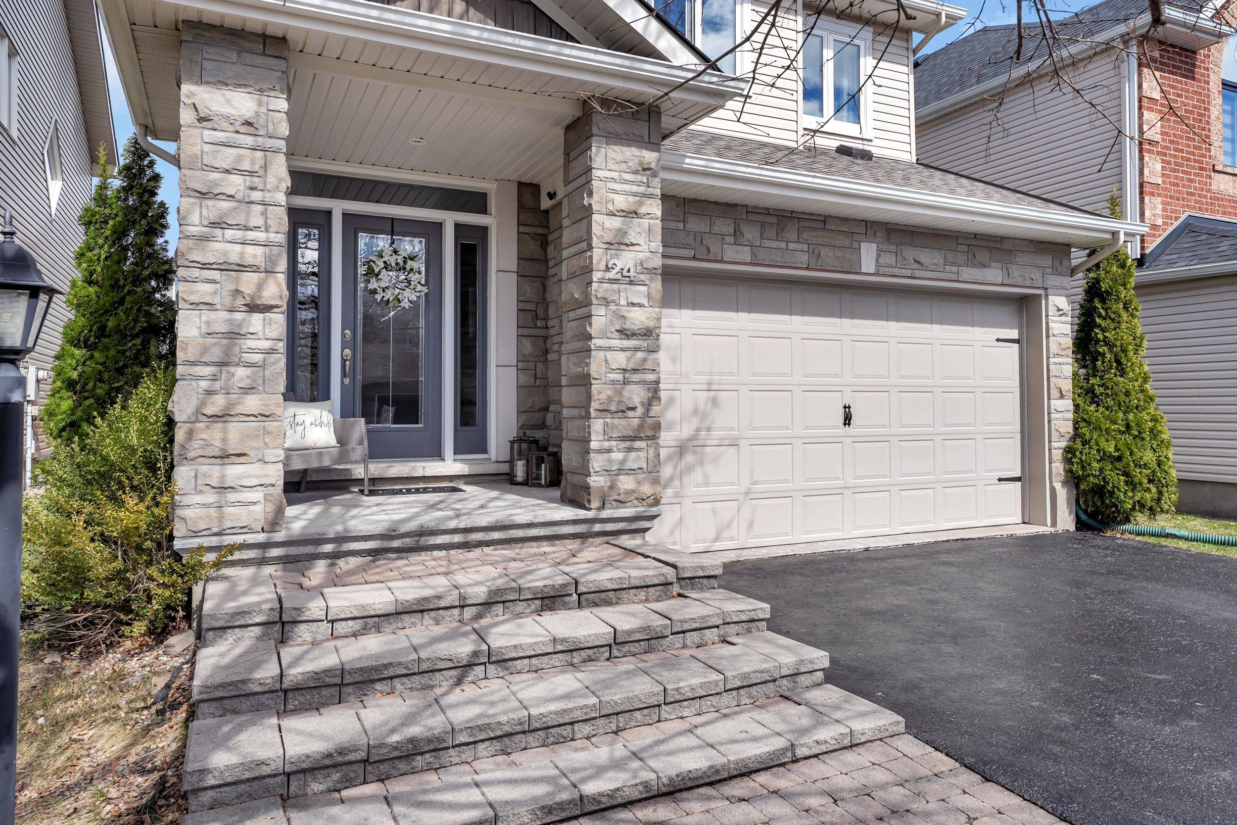 Stittsville - Munster - Richmond, ON K2S 2B6,24 Friendly CRES