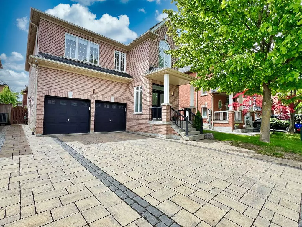 Vaughan, ON L4K 5S8,8 Wood Dale RD