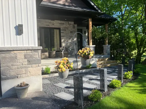 Whitewater Region, ON K0J 1C0,9 Smith ST