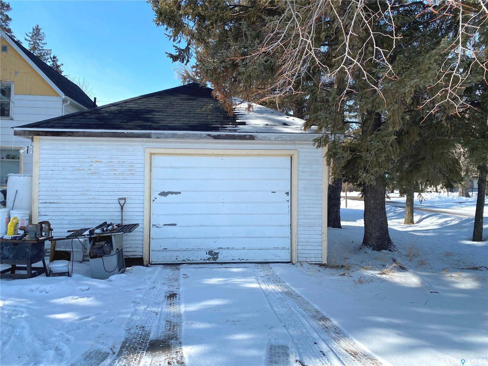 Indian Head, SK S0G 2K0,817 Buxton STREET
