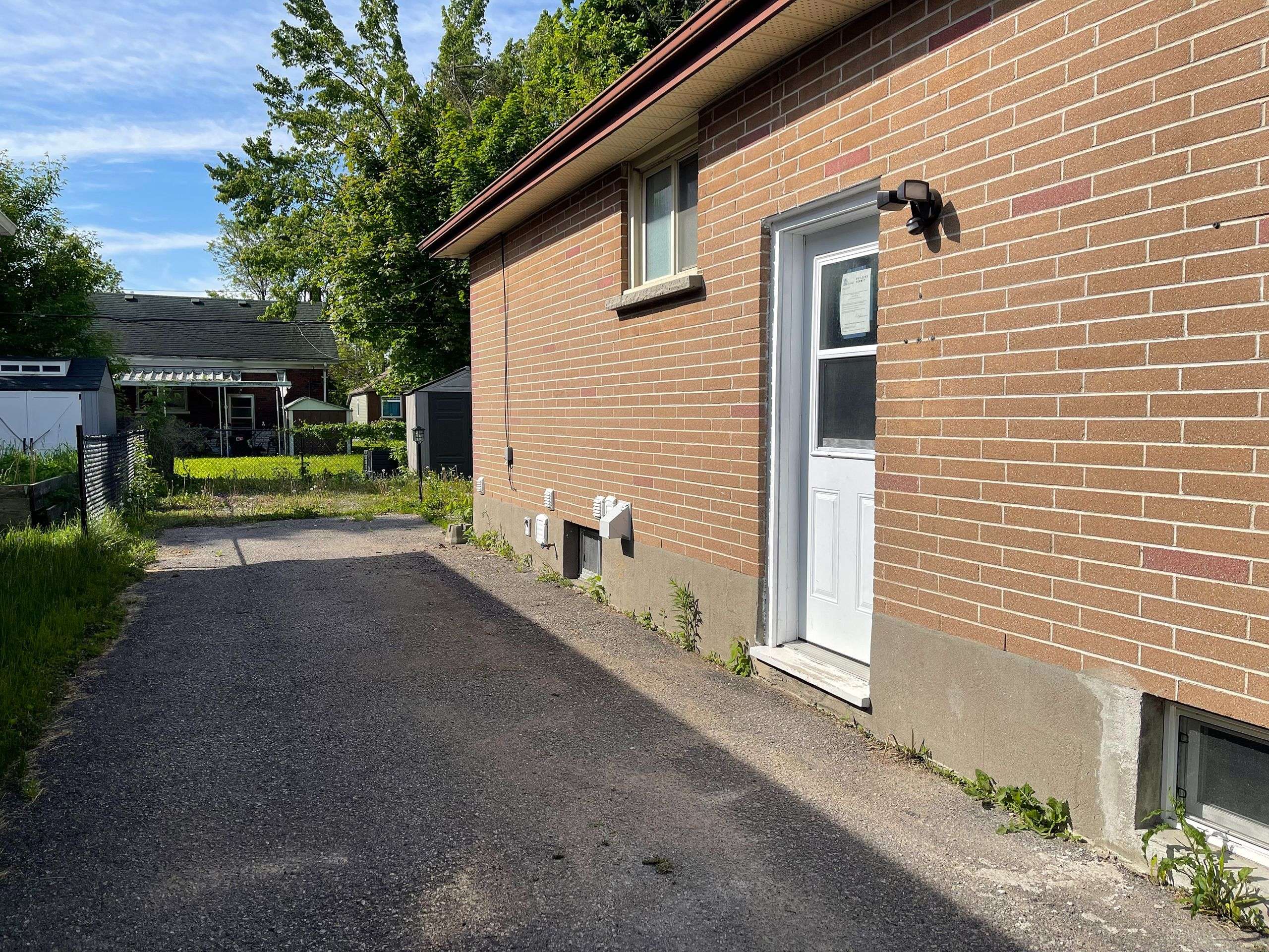 Peterborough South, ON K9J 4E1,431 O'Connell RD #LOWER
